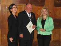 Herr Martin Morgenroth mit Staatsekretärin Melanie Huml