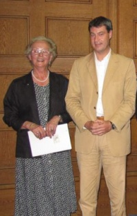 Frau Gölzen und Staatsminister Dr. Söder