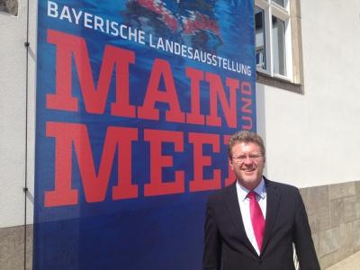 Ministerpräsident Horst Seehofer hat gemeinsam mit Umweltminister Dr. Marcel Huber und Wissenschaftsminister Dr. Wolfgang Heubisch die Bayer. Landesausaustellung "Main und Meer" in Schweinfurt eröffnet. Bis zum 13. Oktober können Besucher den Main als Lebensader, Nahrungsquelle - und bei Hochwasser - auch als Unheilsbringer erleben. Der Freistaat investiert 35 Mio. Euro für den Hochwasserschutz.