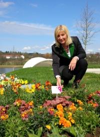 Umweltministerin Scharf besichtigt das Gelände der Landesgartenschau in Bayreuth. Die größte Landesgartenschau in der Geschichte Bayerns beginnt am 22. April.